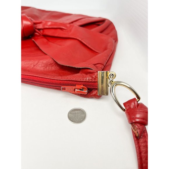 Vintage red leather 80s style bag with bow tie - Picture 6 of 9